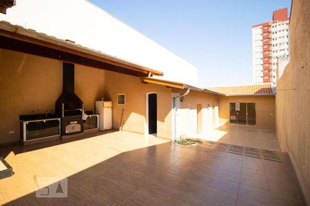 Casa para alugar com 150m², 2 quartos e 2 vagas Casa para alugar com 150m², 2 quartos e 2 vagasQuintal