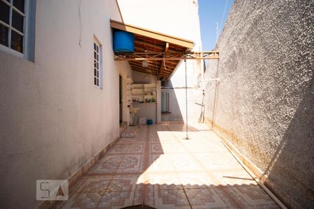 Casa para alugar com 150m², 2 quartos e 2 vagas Casa para alugar com 150m², 2 quartos e 2 vagasQuintal