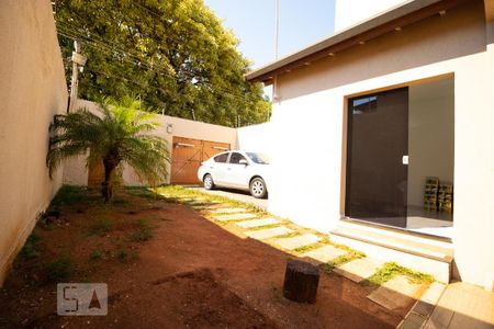 Casa para alugar com 150m², 2 quartos e 2 vagas Casa para alugar com 150m², 2 quartos e 2 vagasQuintal