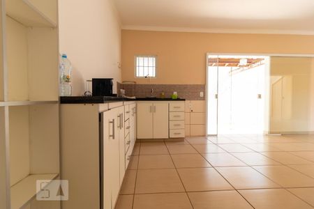 Casa para alugar com 150m², 2 quartos e 2 vagas Casa para alugar com 150m², 2 quartos e 2 vagasCozinha