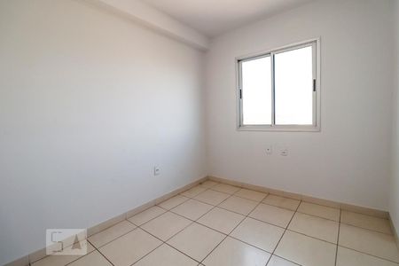 Quarto 1 de apartamento para alugar com 2 quartos, 48m² em Parque Oeste Industrial, Goiânia
