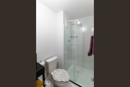 Banheiro de kitnet/studio para alugar com 1 quarto, 31m² em Centro, Guarulhos