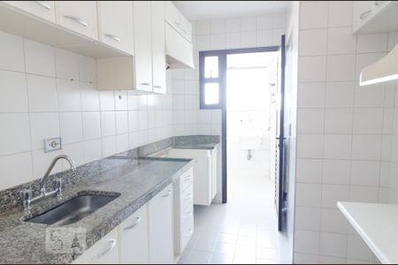 Apartamento à venda com 80m², 3 quartos e 2 vagasCozinha
