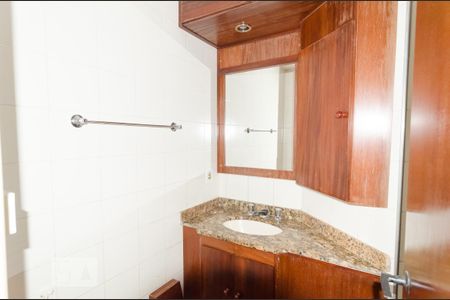 Apartamento à venda com 80m², 3 quartos e 2 vagasBanheiro