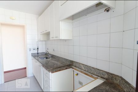 Apartamento à venda com 80m², 3 quartos e 2 vagasCozinha