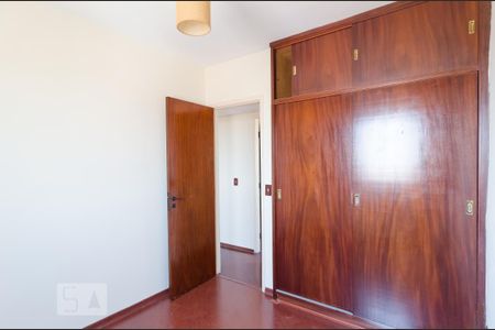 Apartamento à venda com 80m², 3 quartos e 2 vagasQuarto 2