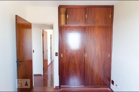 Apartamento à venda com 80m², 3 quartos e 2 vagasQuarto 2