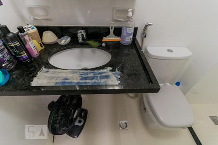 Apartamento à venda com 58m², 2 quartos e 1 vaga Apartamento à venda com 58m², 2 quartos e 1 vagaDetalhe banheiro