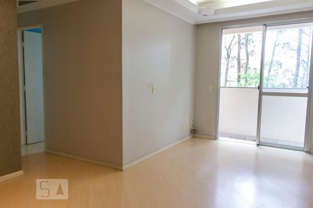 Sala de apartamento para alugar com 2 quartos, 55m² em Jardim Santa Emília, São Paulo