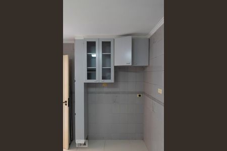 Cozinha de casa para alugar com 3 quartos, 200m² em Jardim Santa Emilia, São Paulo