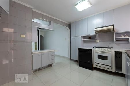 Cozinha de casa para alugar com 3 quartos, 200m² em Jardim Santa Emilia, São Paulo