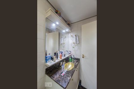 Apartamento à venda com 108m², 3 quartos e 2 vagasBanheiro Quarto 3