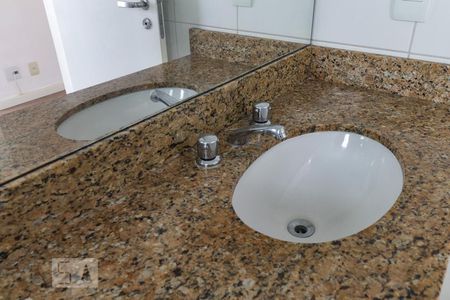 Apartamento para alugar com 90m², 3 quartos e 1 vaga Apartamento para alugar com 90m², 3 quartos e 1 vagaBanheiro da Suíte 2