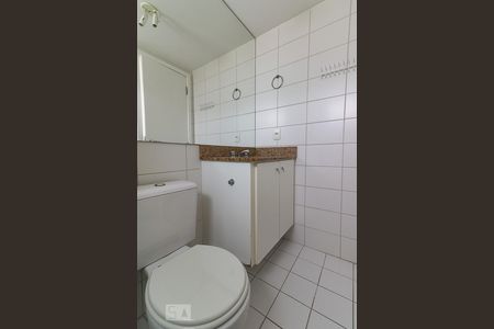 Apartamento para alugar com 90m², 3 quartos e 1 vaga Apartamento para alugar com 90m², 3 quartos e 1 vagaBanheiro da Suíte 1