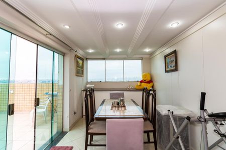 Apartamento à venda com 160m², 2 quartos e 2 vagasHall