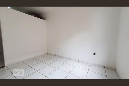 Quarto 1 de apartamento para alugar com 2 quartos, 50m² em Guará Ii, Brasília