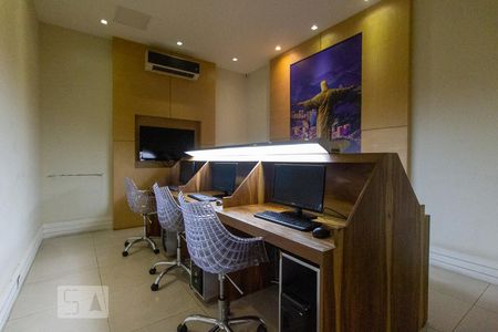 Apartamento para alugar com 85m², 2 quartos e 1 vagaÁrea comum - Sala Wi-Fi