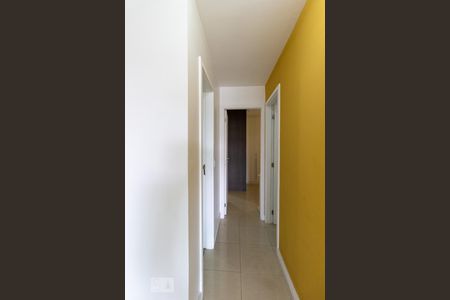 Corredor de apartamento para alugar com 2 quartos, 85m² em Laranjeiras, Rio de Janeiro