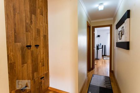 Casa à venda com 320m², 4 quartos e 4 vagas Casa à venda com 320m², 4 quartos e 4 vagasCorredor