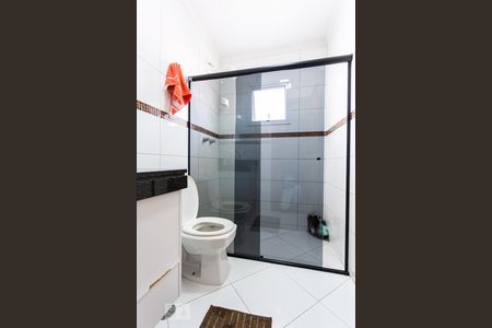 Casa à venda com 320m², 4 quartos e 4 vagas Casa à venda com 320m², 4 quartos e 4 vagasBanheiro da Suite 3