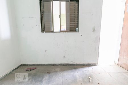 Casa à venda com 240m², 3 quartos e 6 vagasQuarto de Serviço