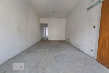 Casa à venda com 240m², 3 quartos e 6 vagasSala