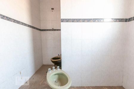 Casa à venda com 240m², 3 quartos e 6 vagasBanheiro da Suíte