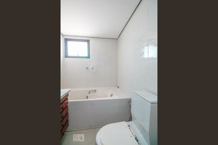 Apartamento para alugar com 600m², 4 quartos e 3 vagas Apartamento para alugar com 600m², 4 quartos e 3 vagasBanheiro do quarto 2