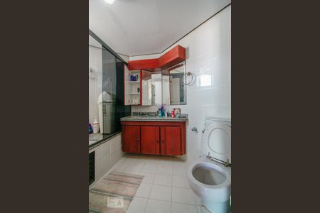 Apartamento para alugar com 600m², 4 quartos e 3 vagas Apartamento para alugar com 600m², 4 quartos e 3 vagasBanheiro do quarto 1