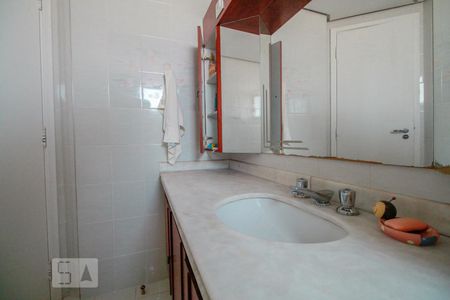 Apartamento para alugar com 600m², 4 quartos e 3 vagas Apartamento para alugar com 600m², 4 quartos e 3 vagasBanheiro do quarto 2