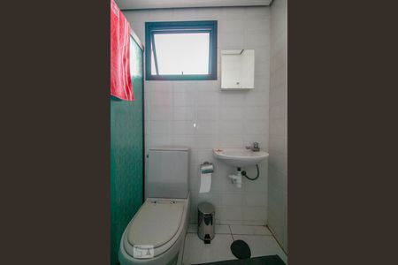 Apartamento para alugar com 600m², 4 quartos e 3 vagas Apartamento para alugar com 600m², 4 quartos e 3 vagasBanheiro de serviço