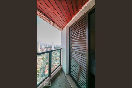 Apartamento para alugar com 600m², 4 quartos e 3 vagas Apartamento para alugar com 600m², 4 quartos e 3 vagasVaranda