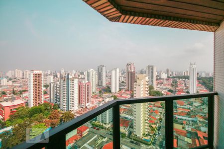 Apartamento para alugar com 600m², 4 quartos e 3 vagas Apartamento para alugar com 600m², 4 quartos e 3 vagasVaranda