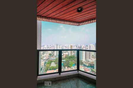 Apartamento para alugar com 600m², 4 quartos e 3 vagas Apartamento para alugar com 600m², 4 quartos e 3 vagasVaranda