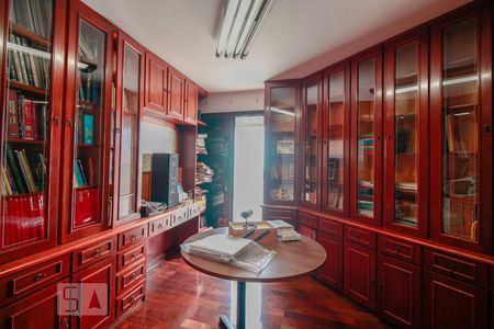 Apartamento para alugar com 600m², 4 quartos e 3 vagas Apartamento para alugar com 600m², 4 quartos e 3 vagasBiblioteca