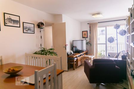 Sala de apartamento para alugar com 2 quartos, 59m² em Vila Gumercindo, São Paulo