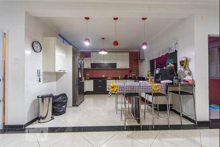 Casa à venda com 517m², 3 quartos e 12 vagasCozinha 