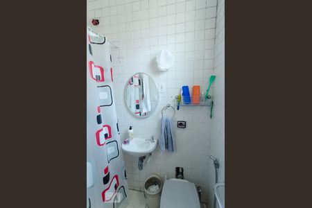 Casa à venda com 200m², 6 quartos e 3 vagasBanheiro Suíte 2