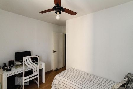 Apartamento à venda com 107m², 4 quartos e 2 vagasQuarto 02