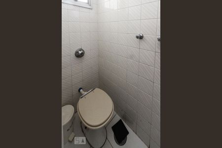 Apartamento à venda com 107m², 4 quartos e 2 vagasBanheiro de Serviço