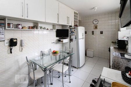 Apartamento à venda com 107m², 4 quartos e 2 vagasCozinha