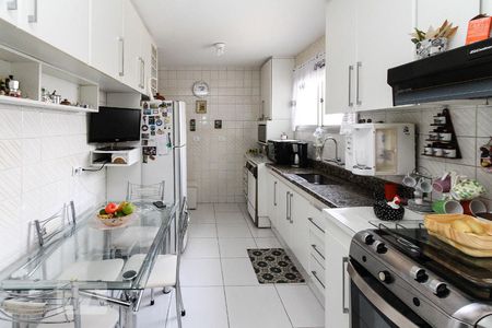 Apartamento à venda com 107m², 4 quartos e 2 vagasCozinha