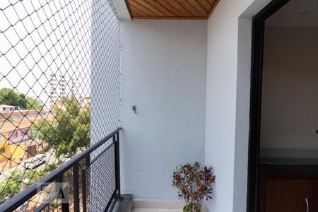 Apartamento para alugar com 74m², 3 quartos e 2 vagasVaranda