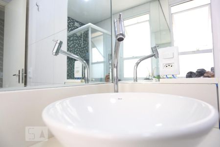 Apartamento para alugar com 60m², 2 quartos e 1 vagaBanheiro - Torneira