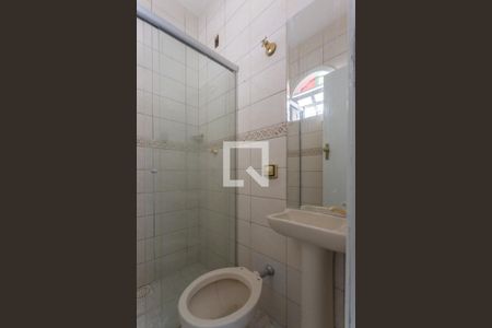 Banheiro de casa para alugar com 1 quarto, 55m² em Boa Vista, Belo Horizonte