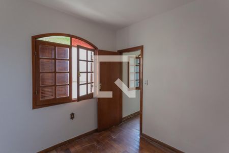 Quarto de casa para alugar com 1 quarto, 55m² em Boa Vista, Belo Horizonte