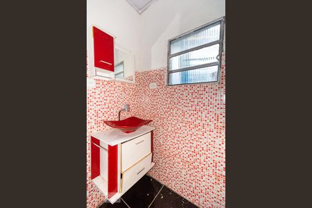 Casa para alugar com 80m², 2 quartos e sem vaga Casa para alugar com 80m², 2 quartos e sem vagaBanheiro