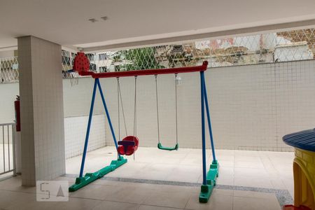 Apartamento à venda com 69m², 2 quartos e 1 vaga Apartamento à venda com 69m², 2 quartos e 1 vagaÁrea Comum - Playground