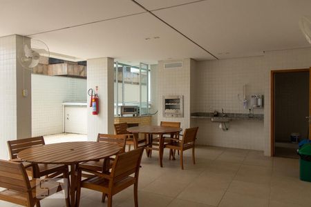 Apartamento à venda com 69m², 2 quartos e 1 vaga Apartamento à venda com 69m², 2 quartos e 1 vagaÁrea comum - Churrasqueira