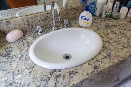 Apartamento à venda com 69m², 2 quartos e 1 vaga Apartamento à venda com 69m², 2 quartos e 1 vagaBanheiro da Suíte